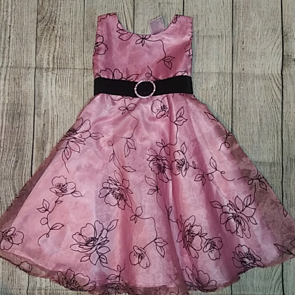 Girls dress